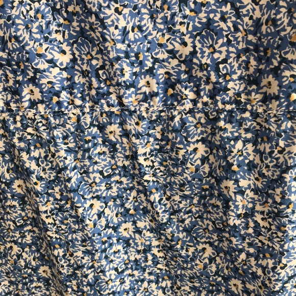 EUC Frank & Eileen sz M “Eileen” blouse blue & white floral pattern relaxed fit - Picture 8 of 8